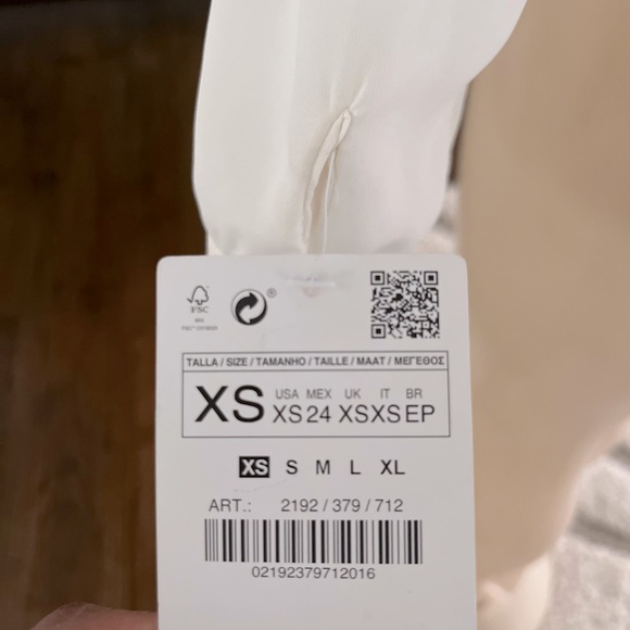 Off white Zara blouse with lace detail - Picture 5 of 6